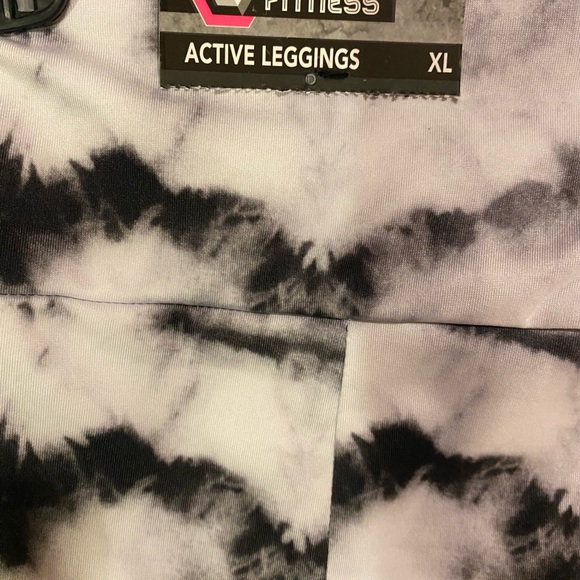 Women’s Active Leggings - Picture 4 of 6
